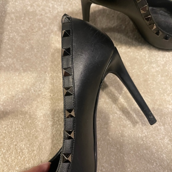 100% Authentic Valentino Noir Rockstud Pumps - 37 - Picture 10 of 12